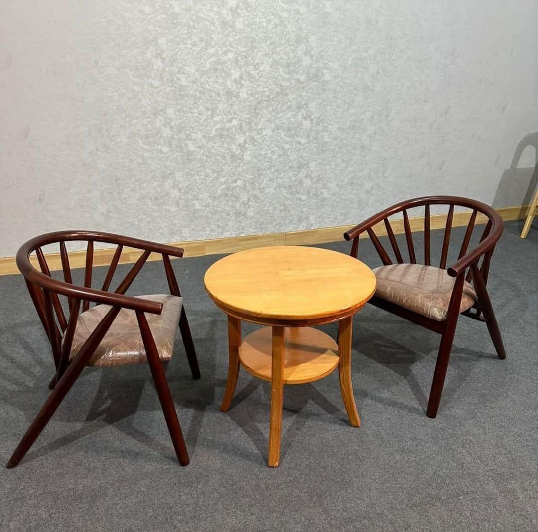 Round Side Table