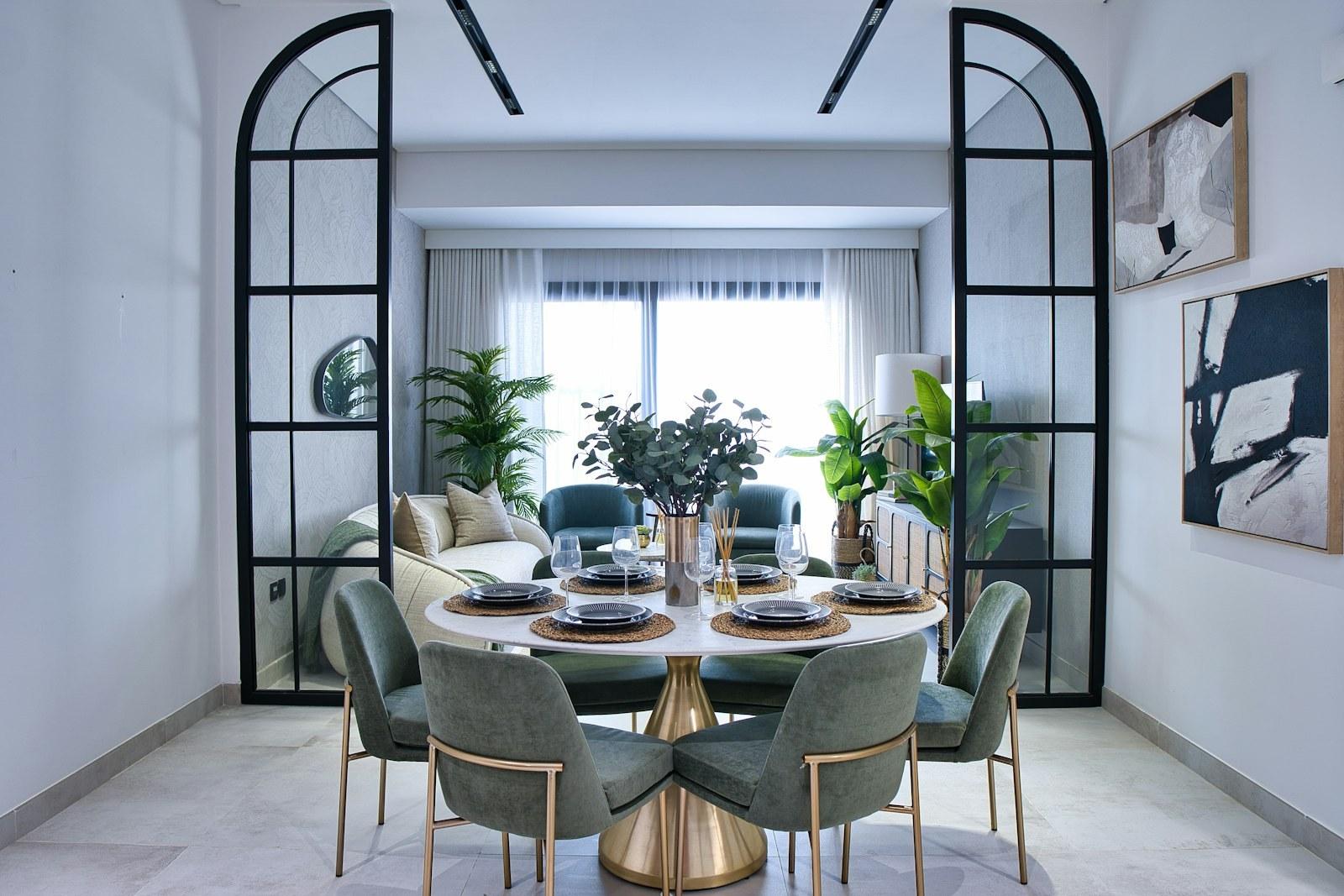 Round Dining Table